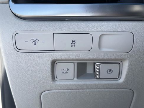 Used 2024 Hyundai Palisade Calligraphy image 25