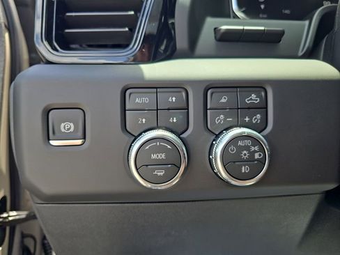 New 2026 GMC Sierra 1500 AT4 w/ AT4 Premium Package AWD/4WD image 24