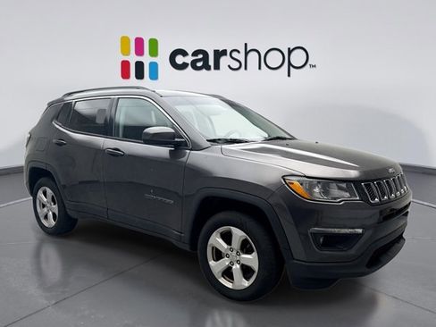 Used 2019 Jeep Compass Latitude w/ Cold Weather Group AWD/4WD image 7