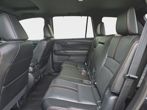 Used 2025 Honda Passport TrailSport image 16