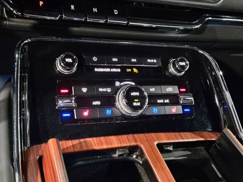 Used 2024 Lincoln Navigator Reserve image 33