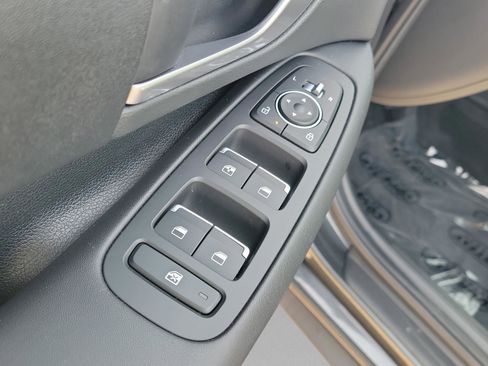 Used 2025 Hyundai Sonata SE image 17