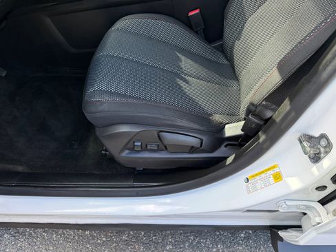 Used 2017 Chevrolet Equinox LS AWD/4WD image 30