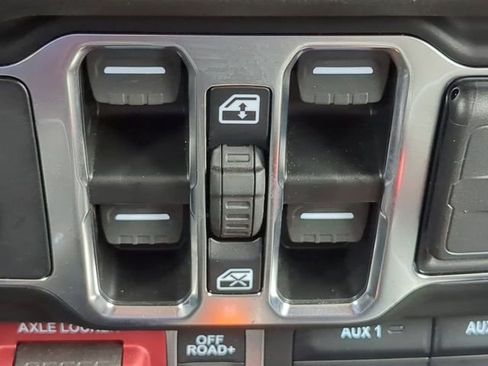 Used 2025 Jeep Wrangler Unlimited Sport S 4xe AWD/4WD image 25
