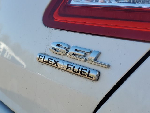 Used 2016 Ford Taurus SEL w/ Equipment Group 201A FWD image 6