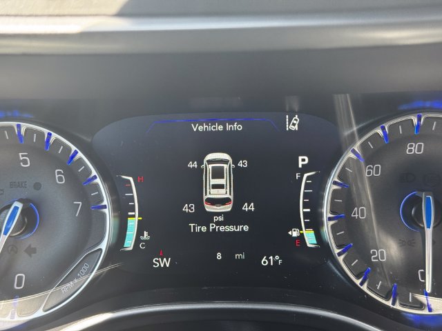 New 2027 Chrysler Pacifica Select w/ Family Tech Group AWD/4WD image 26
