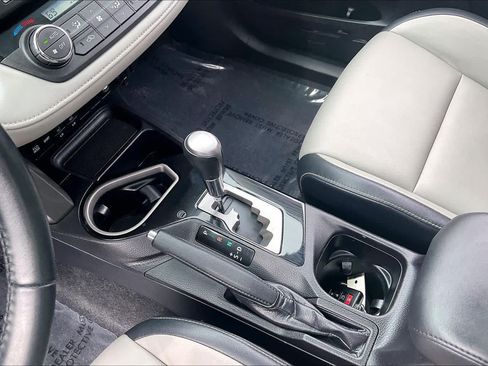 Used 2016 Toyota RAV4 Limited AWD/4WD image 31