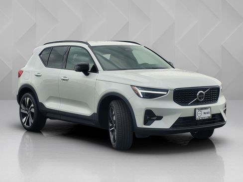 New 2026 Volvo XC40 B5 Ultra w/ Climate Package image 8