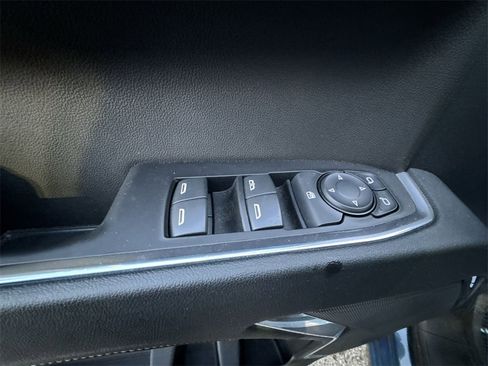 Used 2024 Chevrolet Silverado 1500 LT image 13