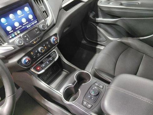 Certified 2024 GMC Terrain SLT AWD/4WD image 28