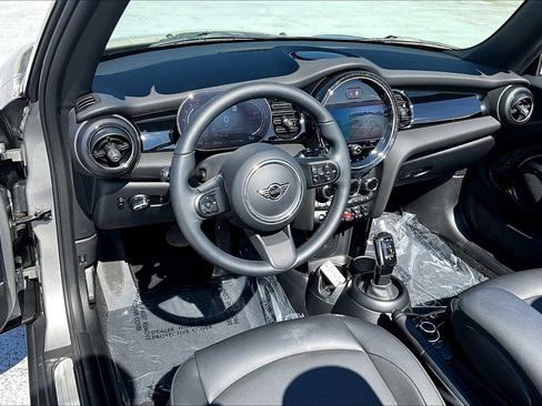 Used 2023 MINI Cooper Cooper image 29