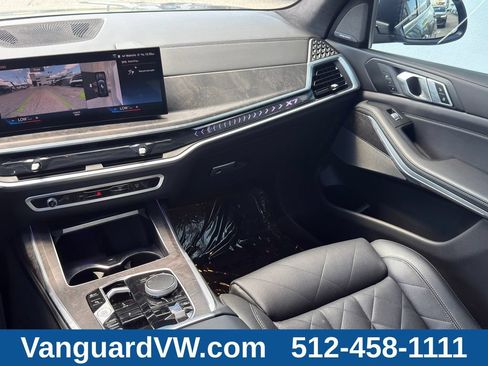Used 2023 BMW X7 xDrive40i w/ Premium Package AWD/4WD image 25