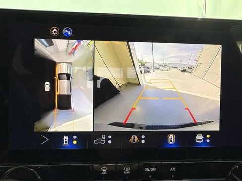 Used 2024 Chevrolet Colorado Trail Boss w/ Technology Package AWD/4WD image 21
