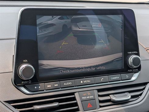 Used 2020 Nissan Altima 2.5 SR w/ Premium Package FWD image 23