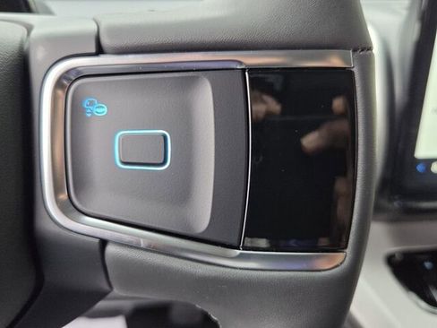 New 2026 Ford Expedition Active image 25