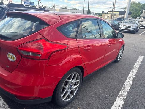 Used 2015 Ford Focus SE w/ Equipment Group 201A FWD image 5