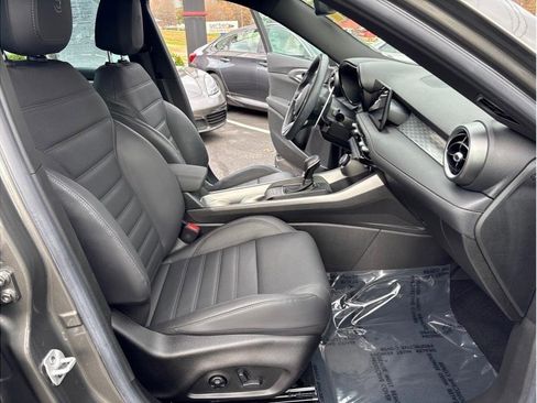 Used 2024 Alfa Romeo Tonale Veloce image 14