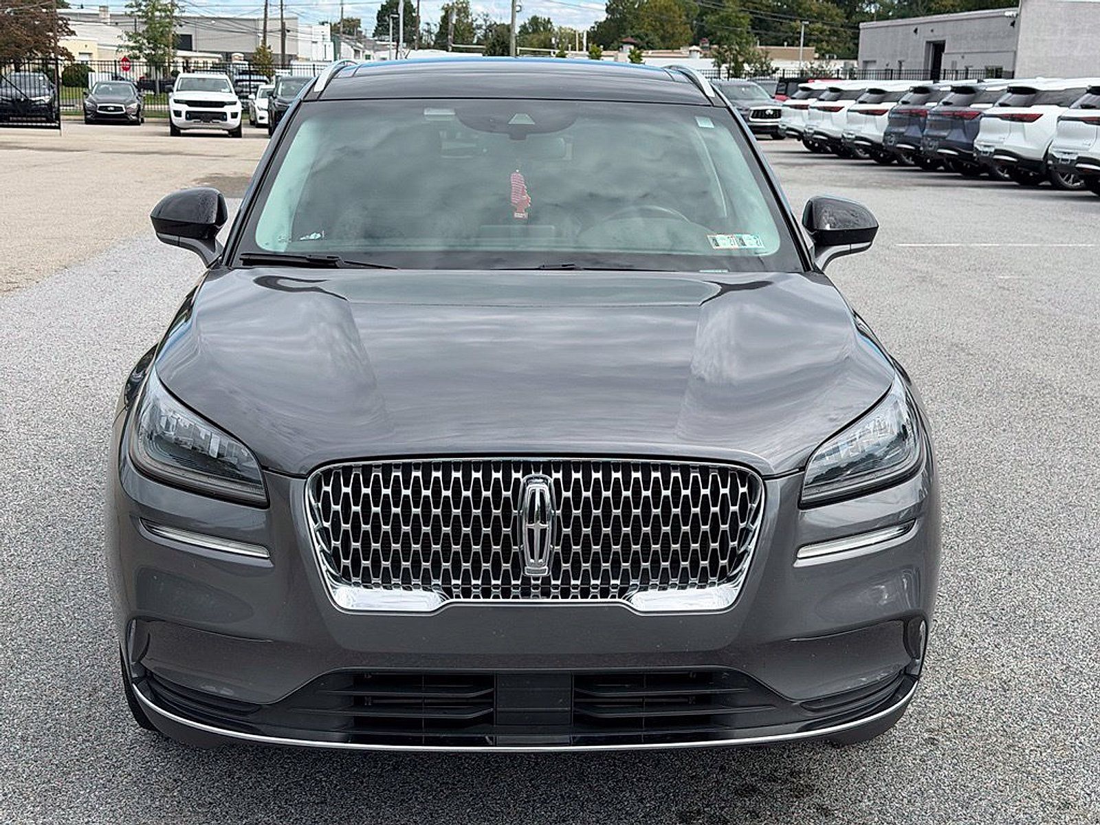 Used 2022 Lincoln Corsair AWD w/ Premium Package image 2