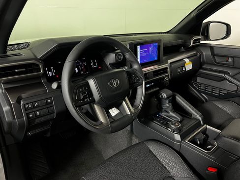 New 2025 Toyota 4Runner SR5 image 9