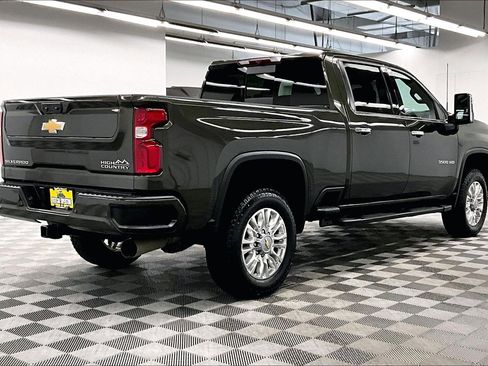 Used 2022 Chevrolet Silverado 3500 High Country w/ Safety Package II AWD/4WD image 13