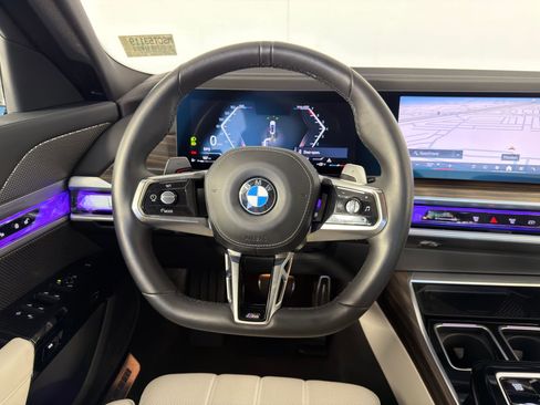 Used 2025 BMW 760i xDrive 760i xDrive w/ Premium Package image 30