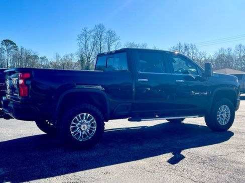 Used 2023 Chevrolet Silverado 2500 High Country w/ Z71 Off-Road Package image 3