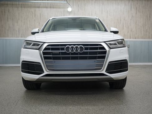 Used 2020 Audi Q5 2.0T Premium Plus image 2