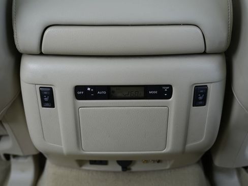 Used 2012 INFINITI QX56 4WD w/ Deluxe Touring Pkg image 35