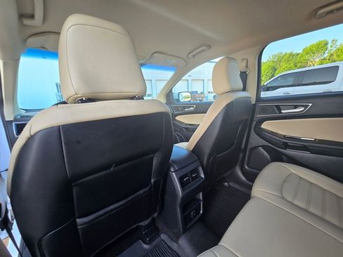 Used 2020 Ford Edge SEL AWD/4WD image 19