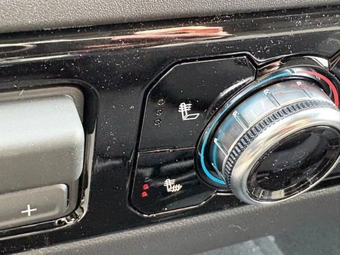 New 2026 GMC Sierra 1500 Elevation image 9