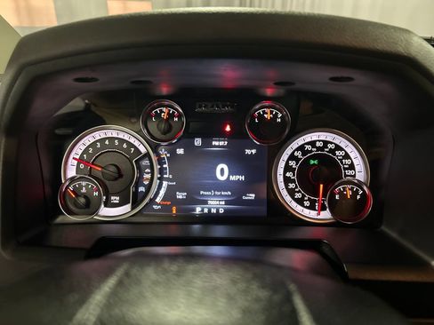 Used 2019 RAM 1500 Big Horn AWD/4WD image 14