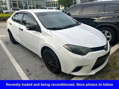 Used 2015 Toyota Corolla LE FWD image 1