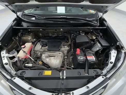 Used 2015 Toyota RAV4 LE image 19