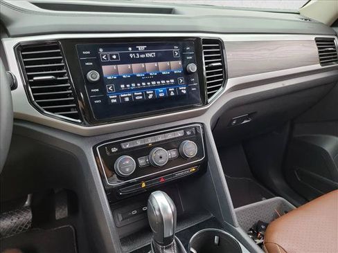 Used 2023 Volkswagen Atlas SE w/ Panoramic Sunroof Package FWD image 23