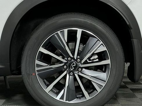 New 2027 INFINITI QX60 Luxe FWD image 9