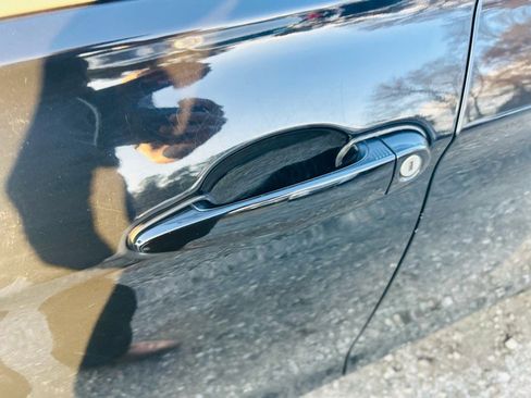 Used 2018 BMW 320i xDrive Sedan w/ Premium Package image 13