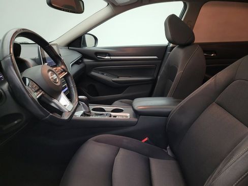 Used 2019 Nissan Altima 2.5 SV image 17