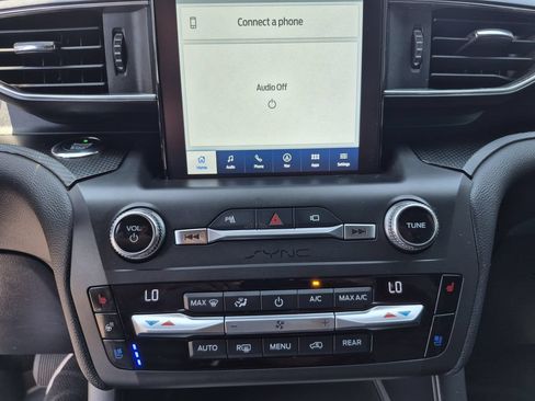 Used 2020 Ford Explorer ST w/ Premium Technology Package AWD/4WD image 9