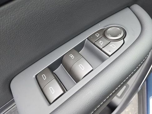 New 2026 Buick Enclave Preferred w/ Power Package image 9