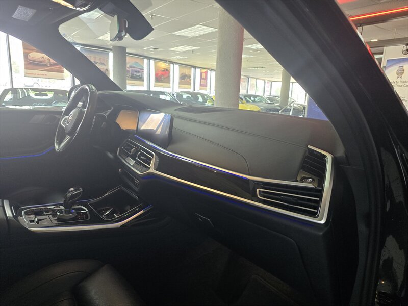 Used 2020 BMW X7 M50i w/ Executive Package AWD/4WD image 16