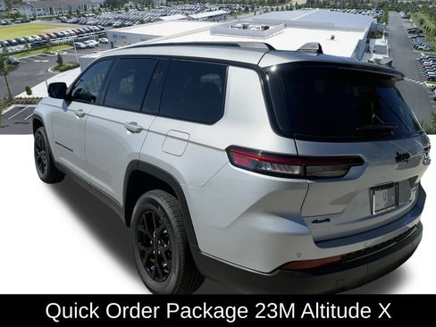 Certified 2025 Jeep Grand Cherokee L Altitude image 8