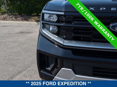 Certified 2025 Ford Expedition Platinum w/ Driver's Package AWD/4WD image 9