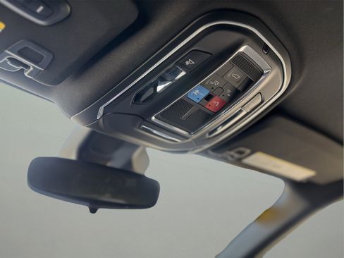 Used 2024 Jeep Grand Cherokee L Limited image 33