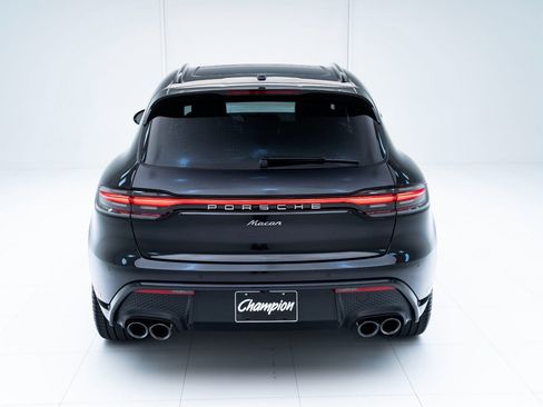 Certified 2026 Porsche Macan AWD/4WD image 10
