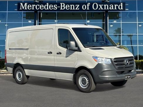 Used 2025 Mercedes-Benz Sprinter 2500 image 1