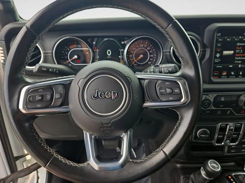 Used 2020 Jeep Wrangler Unlimited Sahara AWD/4WD image 19