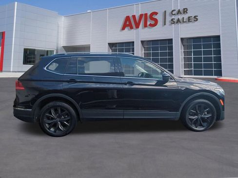 Used 2024 Volkswagen Tiguan SE image 5