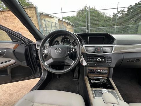 Used 2010 Mercedes-Benz E 350 Sedan image 35
