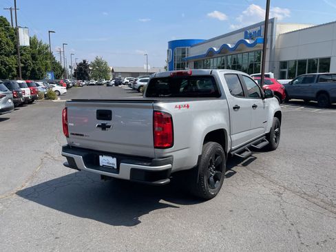 Used 2017 Chevrolet Colorado LT w/ Redline Special Edition AWD/4WD image 5