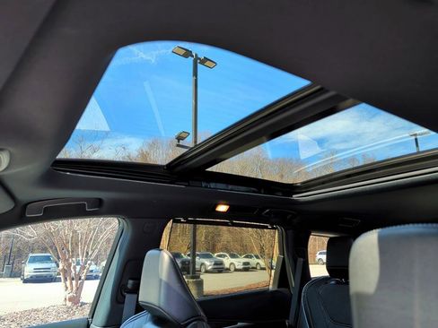 Used 2023 INFINITI QX60 Autograph w/ Cargo Package image 27